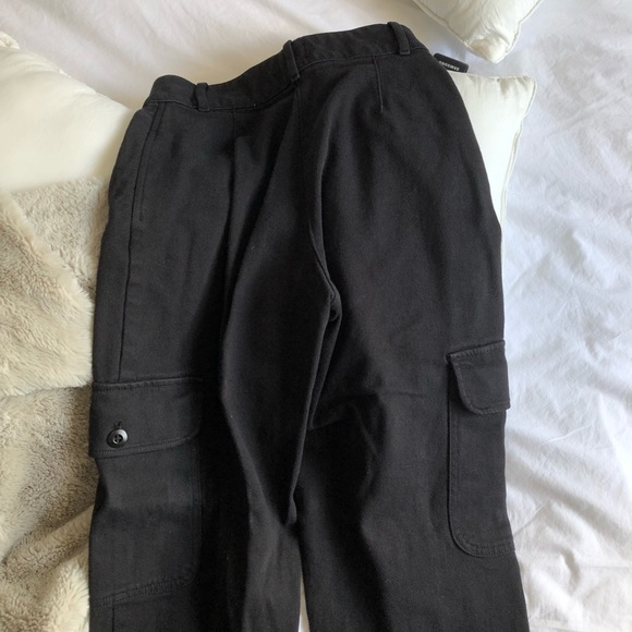 Aritizia modern cargo pants - Picture 5 of 5
